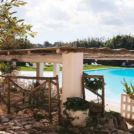 Masseria Cervarolo 4* Остуни