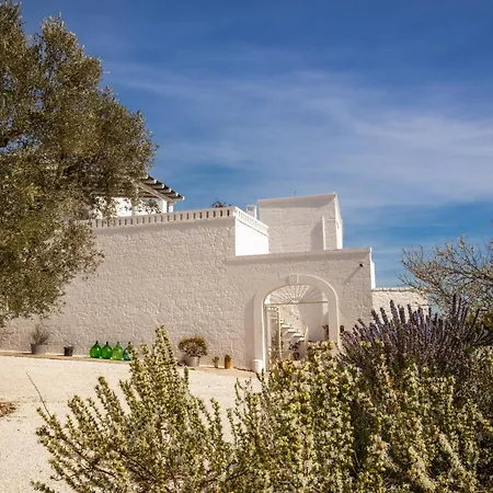 Masseria Cervarolo Отель Остуни